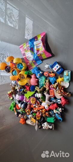 Игрушки Киндер, Ландрин и другие мелкие пакетом