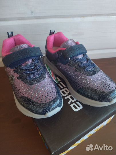 Новые Кроссовки для девочки