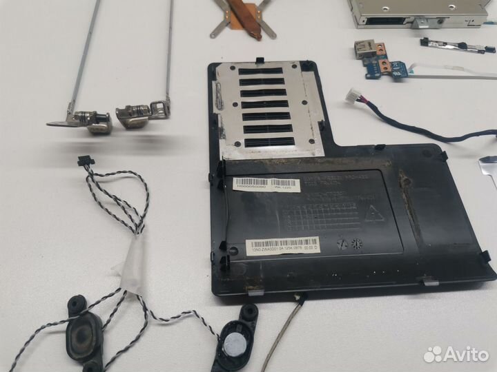 Оригинальные запчасти для ноутбука Toshiba C850