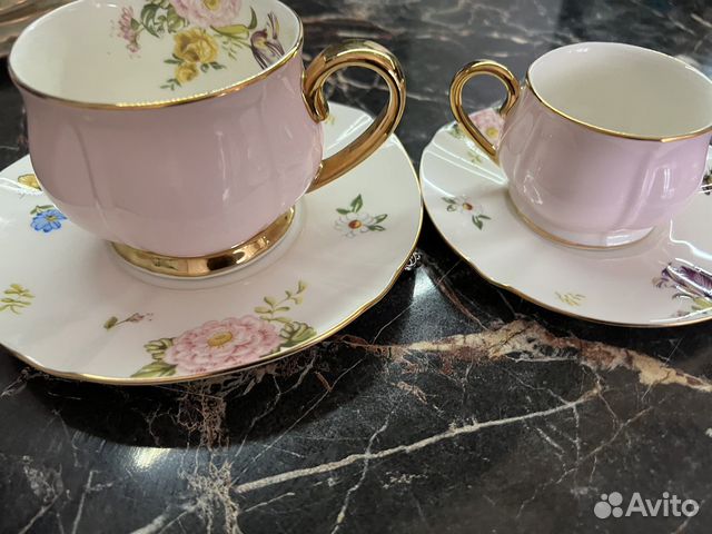 Чайные чашки с блюдцами