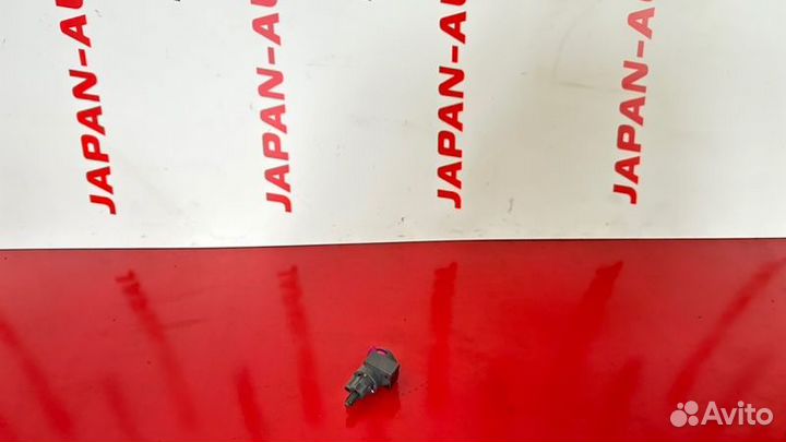 Лягушка стоп сигнала Audi A6 C6 2.8 ccea 2010