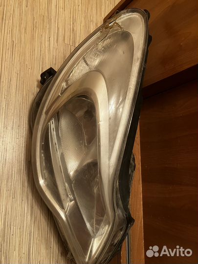Фара правая передняя Opel Corsa D