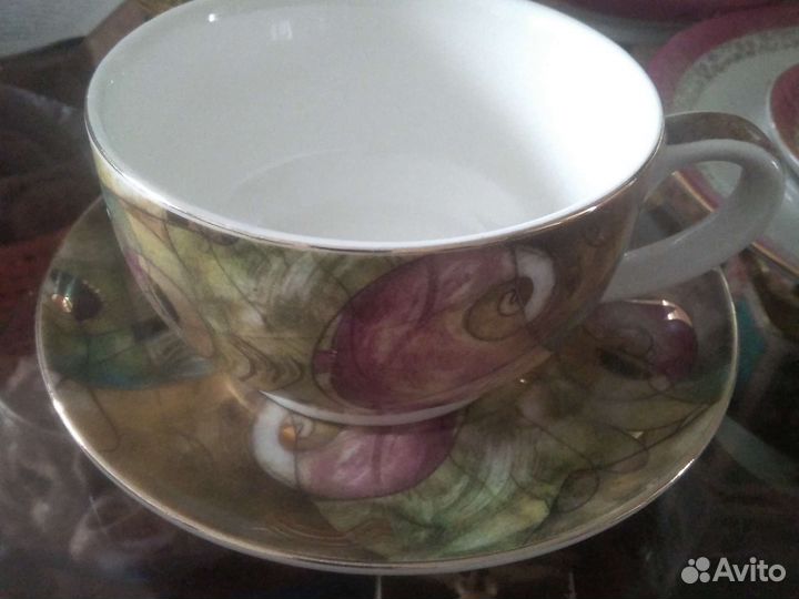 Заварочный чайник чашка с блюдцем