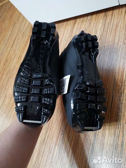 Новые лыжные ботинки