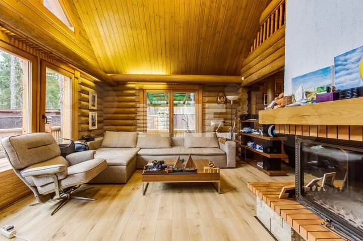 Дом 350 м² на участке 24 сот.