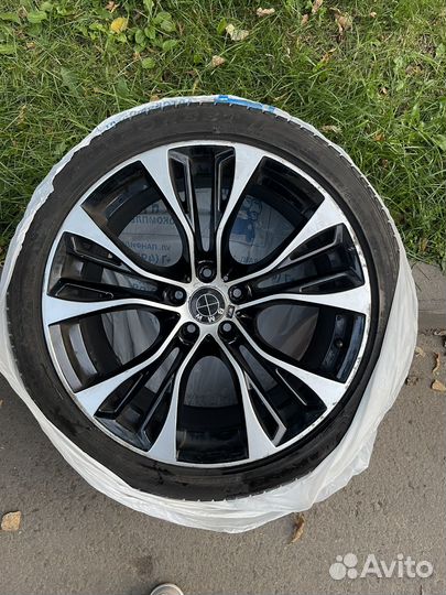 R21 Kinforest KF550-UHP 285/35, PCD 5x120 DIA 74.1