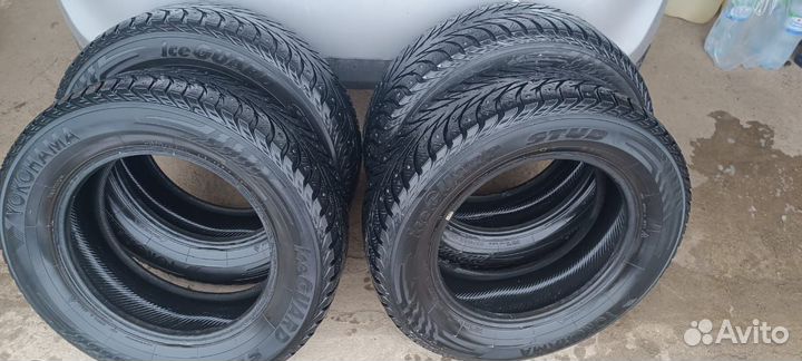 Yokohama Ice Guard Stud IG55 215/65 R16