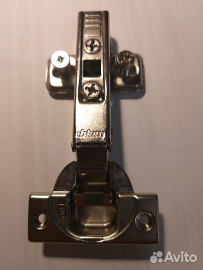 Петли мебельные Blum и Hettich с доводчиком