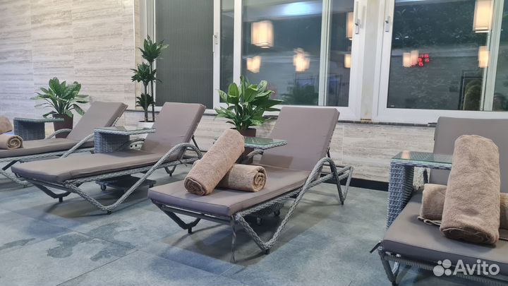 Шезлонг из ротанга плетеный relax