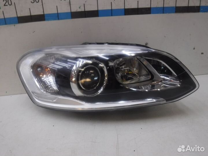 Фара правая Volvo XC60