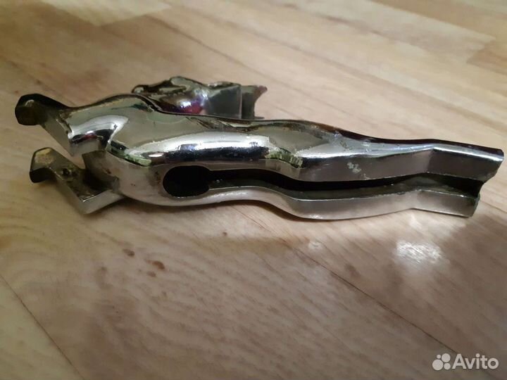 Олень на авто Волгу 21