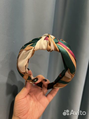 Ободок в виде шелкового платка