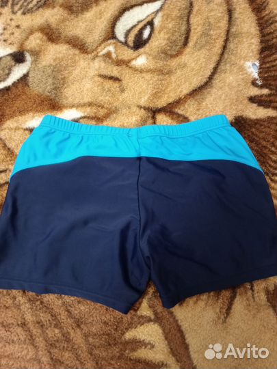 Плавки и шапочка для бассейна для мальчика