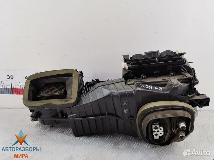 Отопитель в сборе (печка) Volkswagen Passat