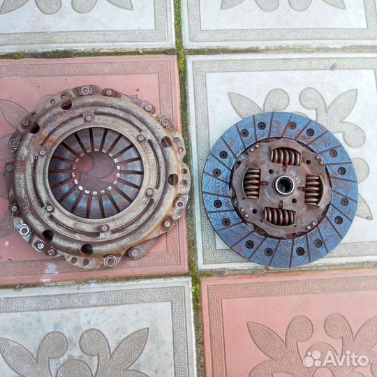 Комплект сцепления с выжимным 1.8 Opel Zafira B