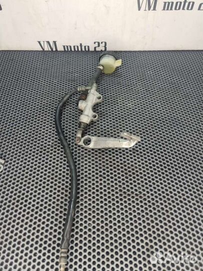 Задний тормозной цилиндр zx6r 00-02