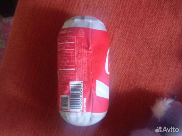 Мягкая игрушка кока кола и мишка