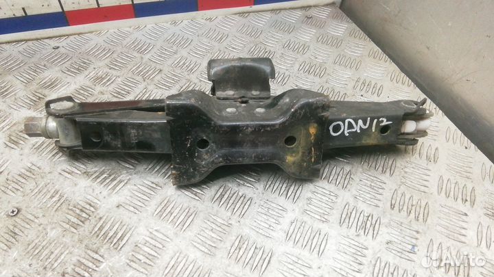 Домкрат на Renault Master 3