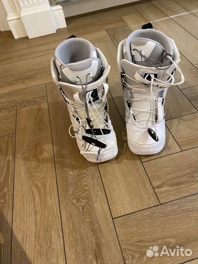 Ботинки женские д/сноуборда(р.37-37.5)