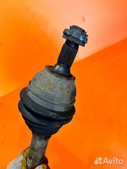 Привод передний левый на Peugeot 308