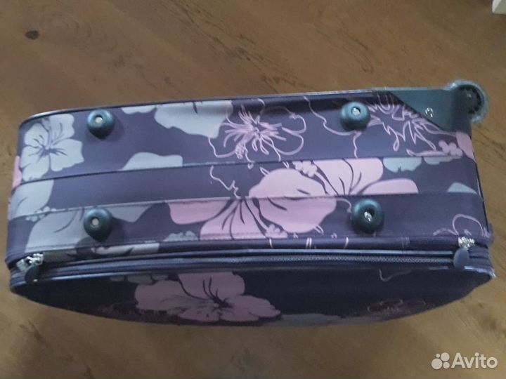 Чемодан на колесах