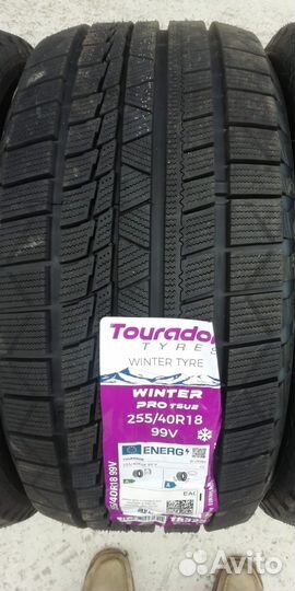 Tourador Winter Pro TSU2 255/40 R18 99V