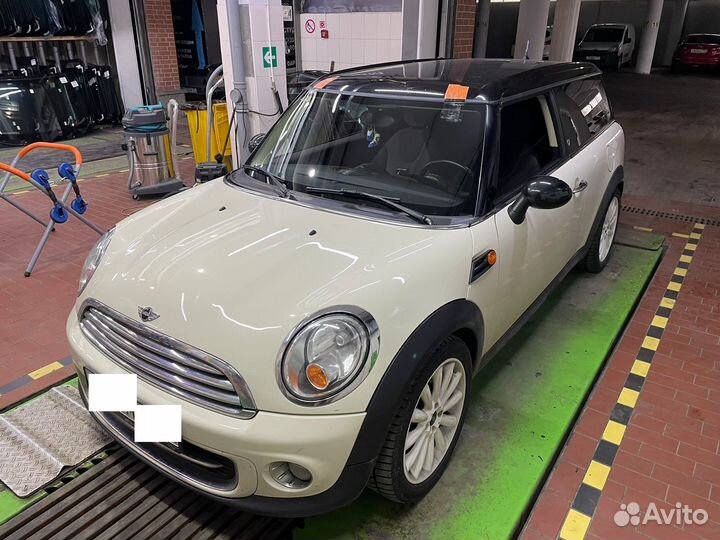 Лобовое стекло Mini Clubman R55