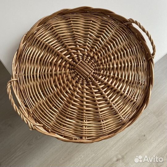 Поднос плетеный