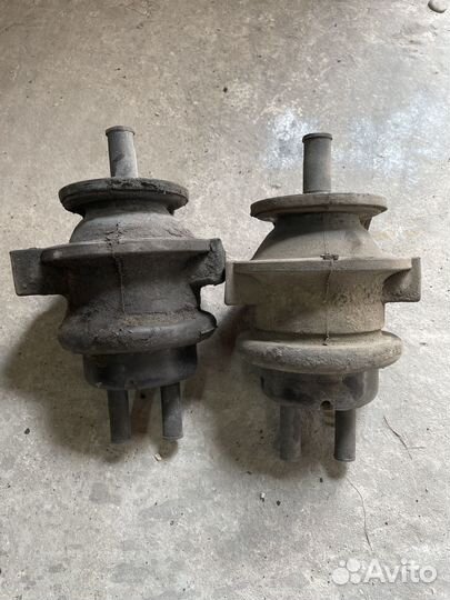 Подушка двигателя zd30