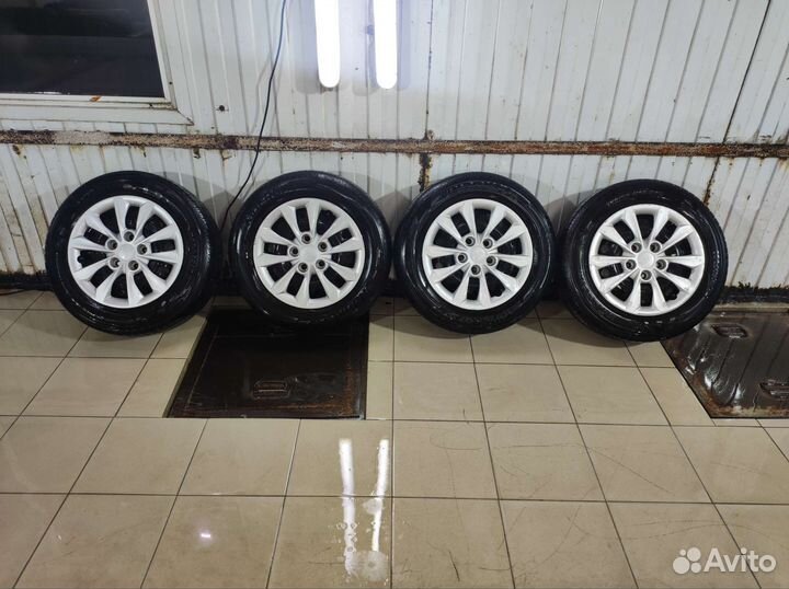 Комплект колёс с колпаками R15