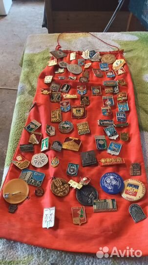 Значки и медали СССР