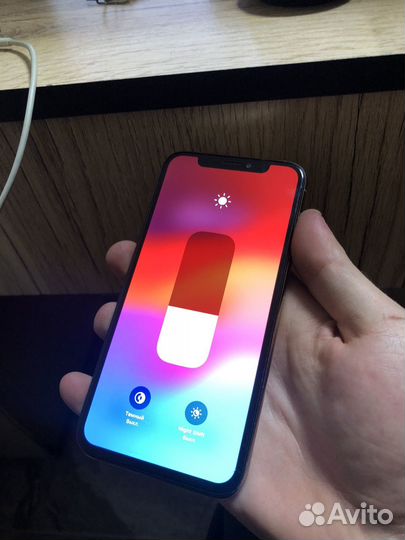 iPhone Xs, 64 ГБ
