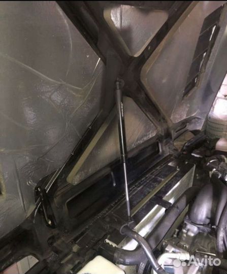 Газовые упоры капота Нива