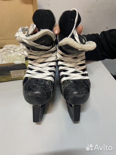 Коньки хоккейные 28