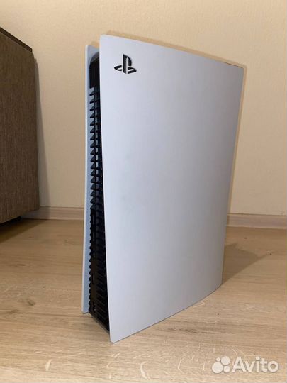 Sony Playstation 5 без дисковода + 2 геймпада