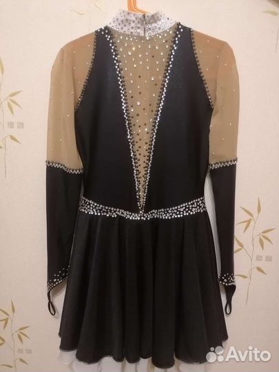 Платье для выступлений фигурное