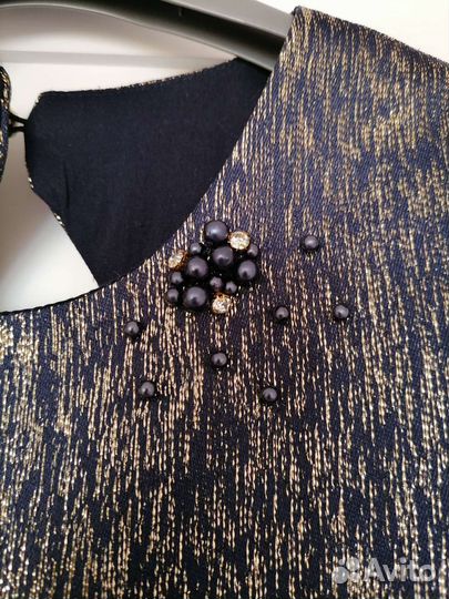 Платье для девочки б/у нарядное 4-5л 110см Турция