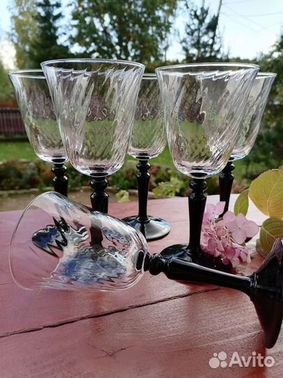 Бокалы разные