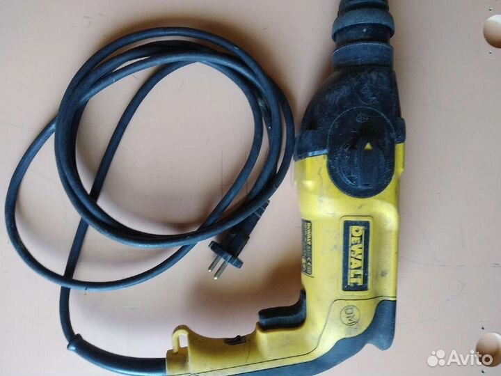 Перфоратор dewalt