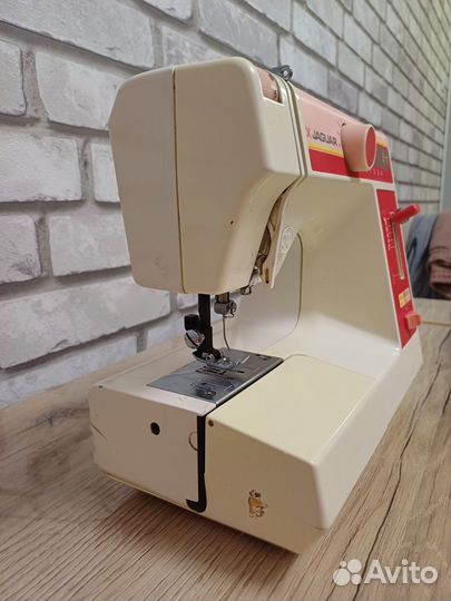 Швейная машина Jaguar
