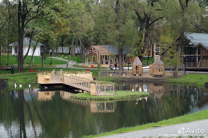 Бармен/бариста в кафе