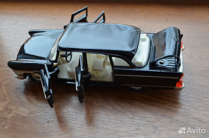 Модель газ 13 чайка