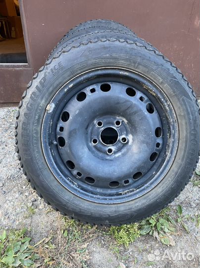 GoodYear Ultragrip Ice Arctic 185/60 r15 88T