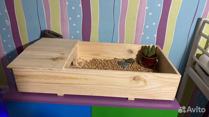 Террариум для сухопутной черепахи деревянный