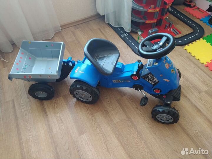 Машинка-каталка синий трактор с педалями