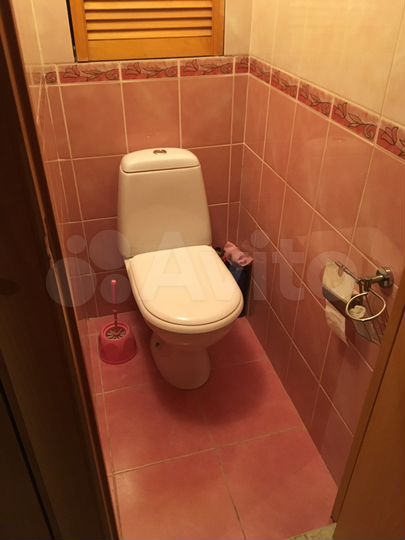 Комната 65 м² в 3-к., 2/9 эт.