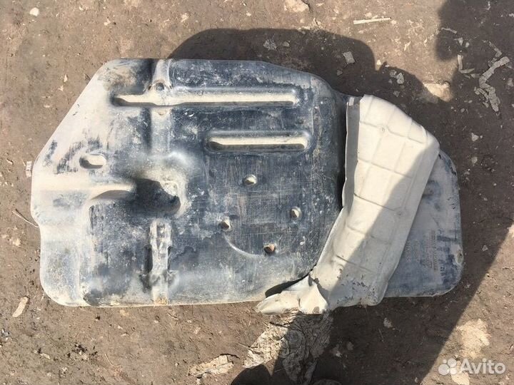 Топливный бак Nissan Almera N16
