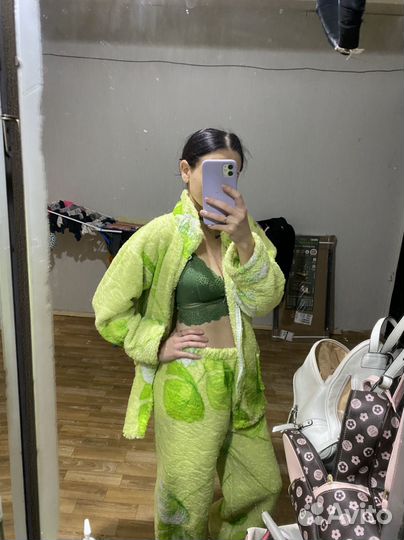 Одежда женская 42-44