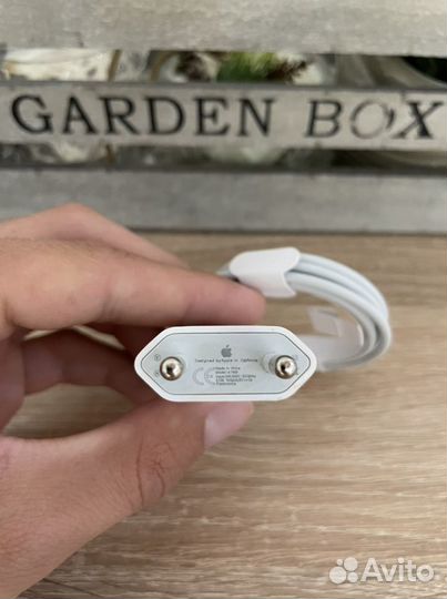 Зарядное устройство для iPhone, комплект