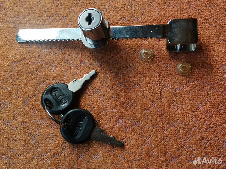 Замок мебельный